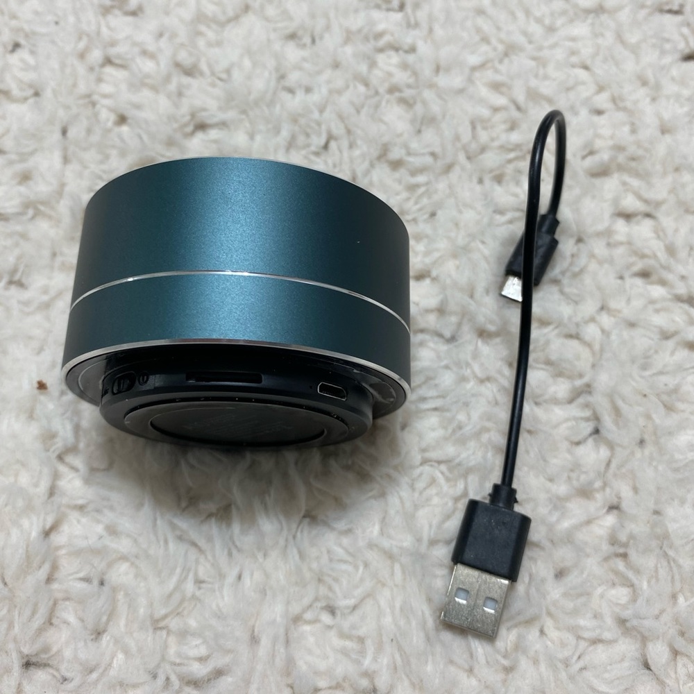 Minimalist Style Bluetooth Speaker A10